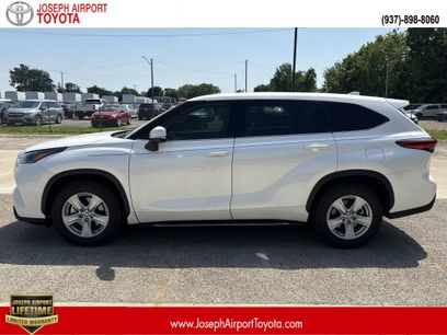 Used 2021 Toyota Highlander LE