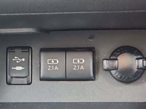 Used 2017 Toyota Highlander XLE image 21