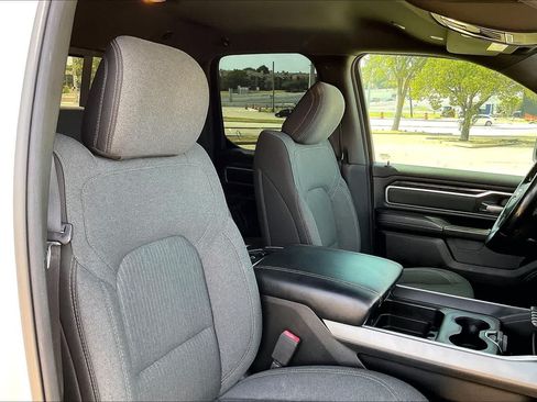 Used 2019 RAM 1500 Big Horn RWD image 12