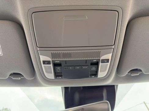 Used 2020 Acura MDX SH-AWD image 31