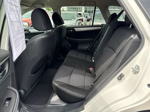 Used 2017 Subaru Outback 2.5i Premium AWD/4WD image 14