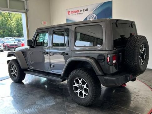 Used 2019 Jeep Wrangler Unlimited Rubicon w/ Cold Weather Group AWD/4WD image 3