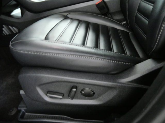 Certified 2024 Ford Edge SEL w/ Convenience Package AWD/4WD image 17