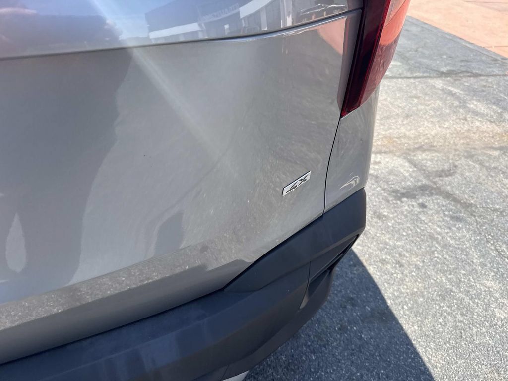 Used 2024 Kia Seltos LX AWD/4WD image 6