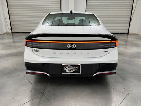 Used 2025 Hyundai Sonata SEL AWD/4WD image 8