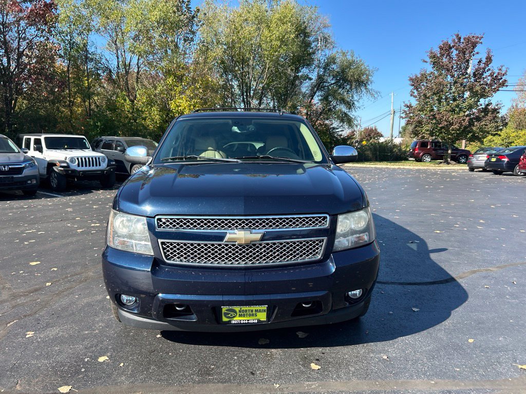 Used 2008 Chevrolet Tahoe LTZ w/ LTZ Preferred Equipment Group AWD/4WD image 2