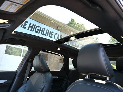 Used 2019 INFINITI QX50 Essential w/ Sensory Package AWD/4WD image 3