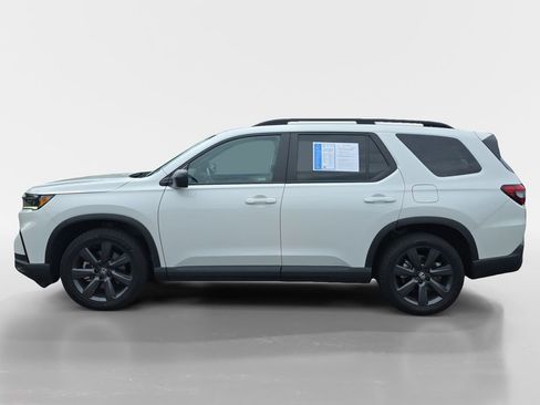 Certified 2023 Honda Pilot Sport image 7