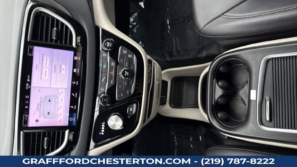 Used 2024 Chrysler Pacifica Touring-L FWD image 20