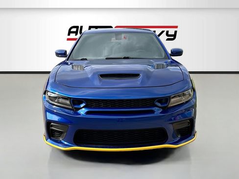 Used 2019 Dodge Charger R/T w/ Plus Group RWD image 2