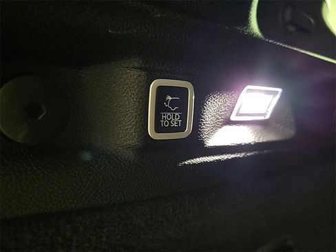 Used 2024 Jeep Grand Cherokee L Overland image 22