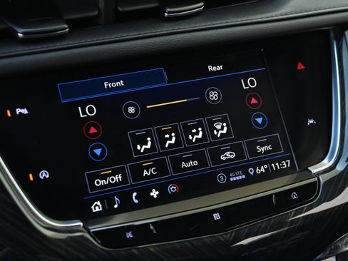 Used 2020 Cadillac XT6 Premium Luxury image 32