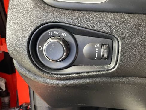 Used 2021 Jeep Renegade Sport AWD/4WD image 14