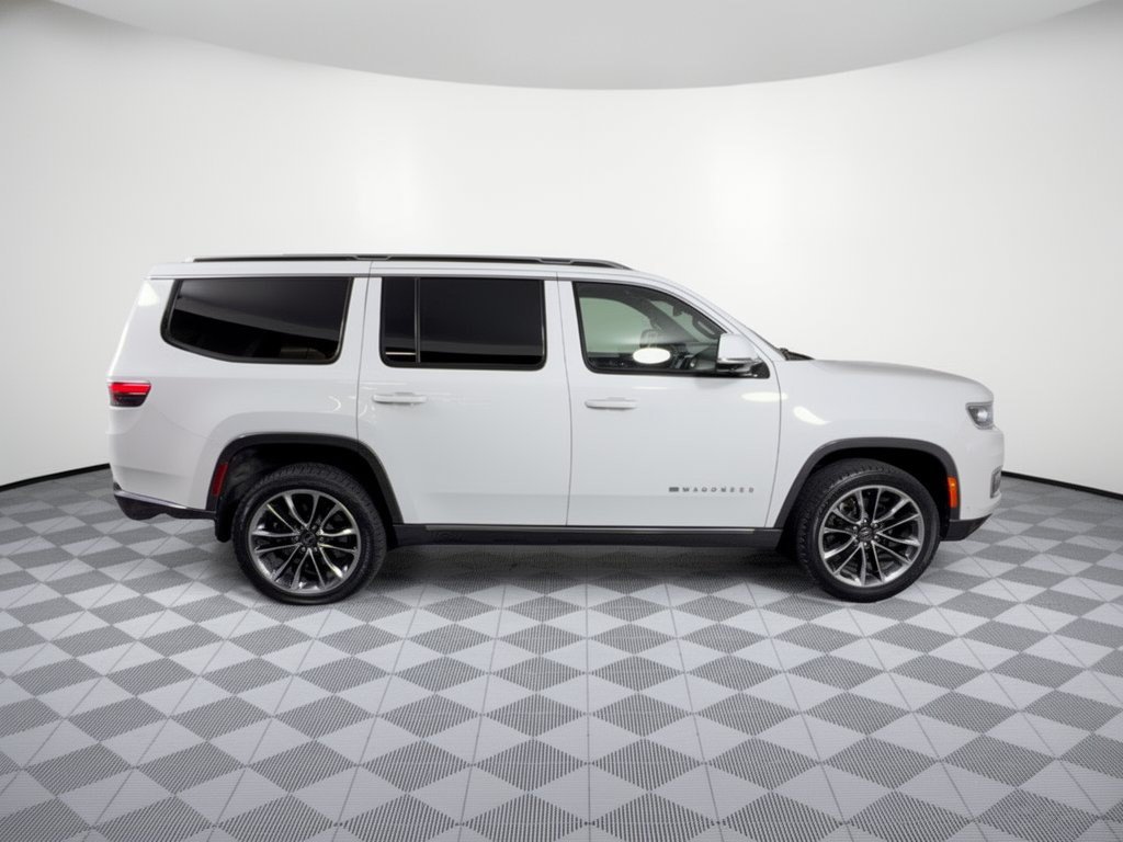 Used 2022 Jeep Wagoneer Series III w/ Premium Group I AWD/4WD image 8