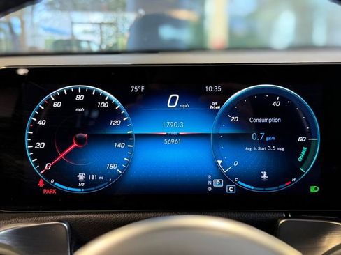Used 2023 Mercedes-Benz GLB 250 4MATIC image 27