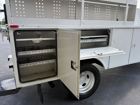Used 2004 Ford F450 4x4 Regular Cab Super Duty image 12