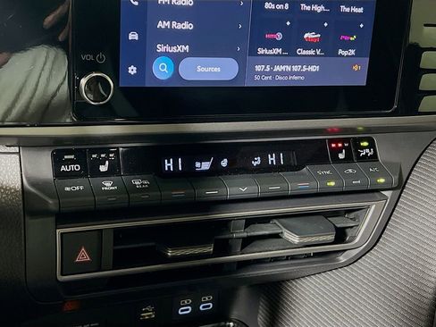 Certified 2025 Toyota Camry SE w/ Convenience Package AWD/4WD image 15