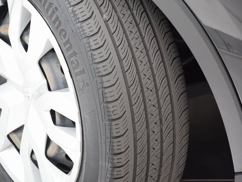 Used 2021 Toyota C-HR LE image 30