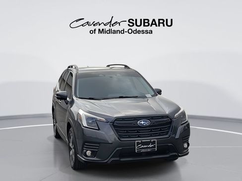 Used 2024 Subaru Forester Limited AWD/4WD image 1