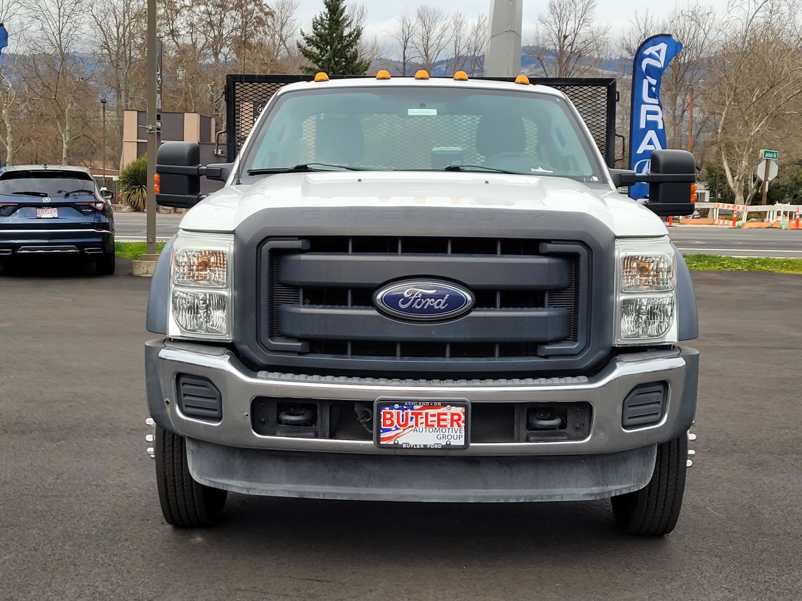 Used 2016 Ford F550 2WD Regular Cab Super Duty image 2