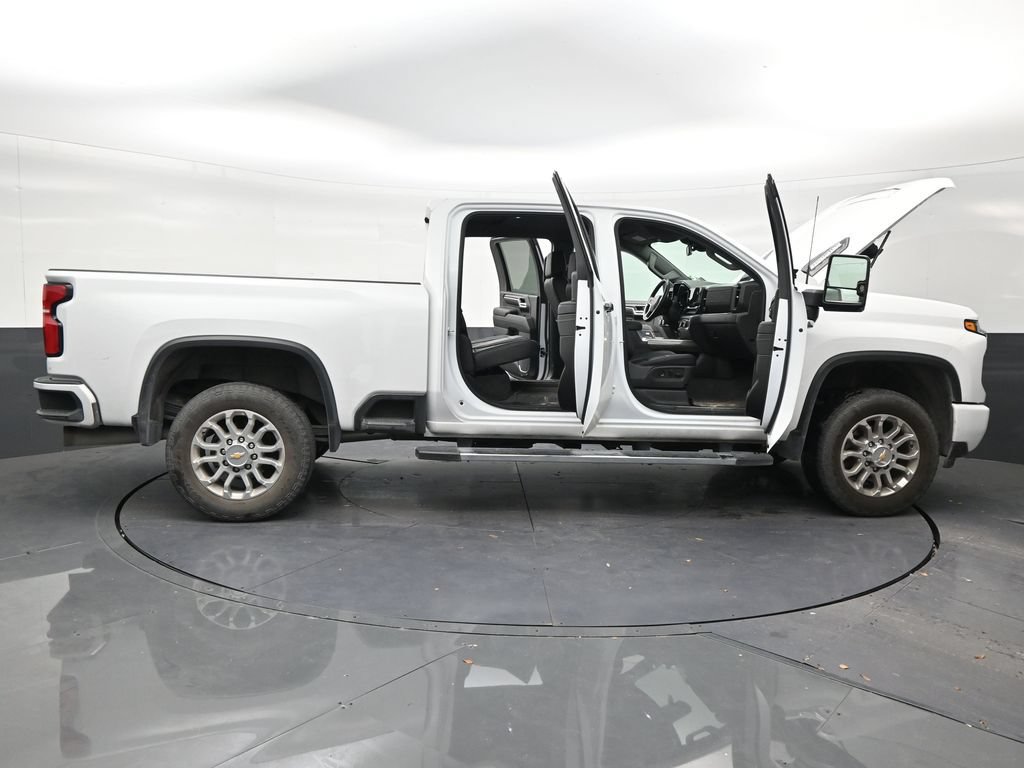 Used 2024 Chevrolet Silverado 2500 LTZ w/ LTZ Plus Package AWD/4WD image 28
