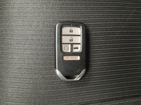 Used 2019 Honda Accord EX image 32