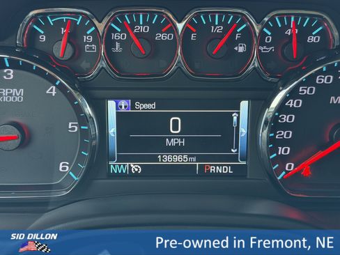 Used 2019 Chevrolet Suburban LT w/ RST Edition image 21