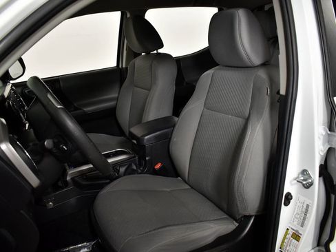 Used 2021 Toyota Tacoma SR5 image 9