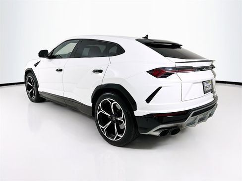 Used 2021 Lamborghini Urus Base image 5