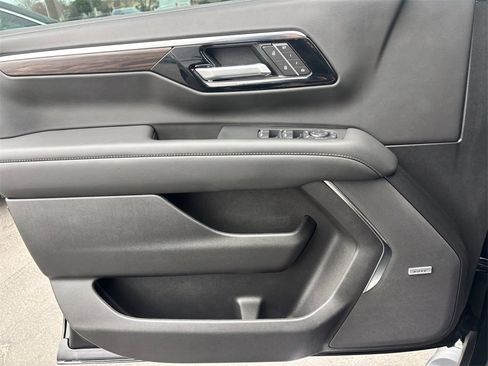 Used 2026 Chevrolet Tahoe Z71 w/ Comfort Package image 21