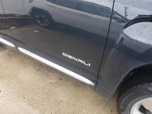 Used 2015 GMC Terrain Denali w/ Cargo Package AWD/4WD image 3