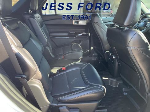 Used 2024 Ford Explorer ST w/ Technology Package image 16