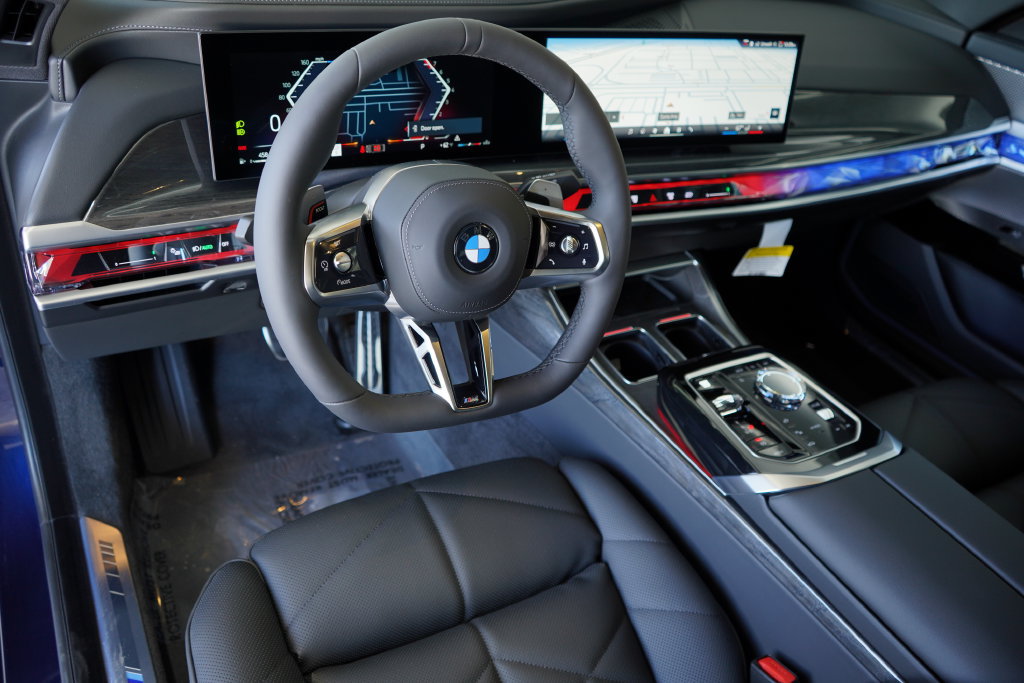 Used 2026 BMW 740i w/ Premium Package RWD image 13