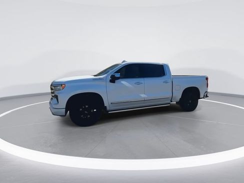 Used 2023 Chevrolet Silverado 1500 High Country w/ High Country Premium Package AWD/4WD image 6