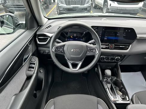 Used 2026 Chevrolet TrailBlazer LT w/ Convenience Package AWD/4WD image 24