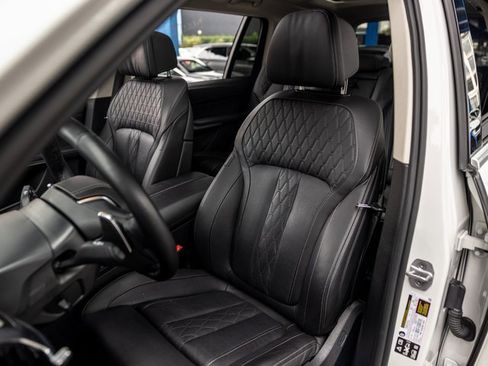 Used 2025 BMW X7 xDrive40i image 5