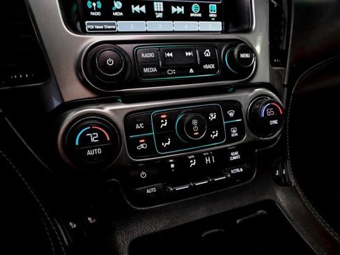 Used 2020 Chevrolet Suburban LT image 41