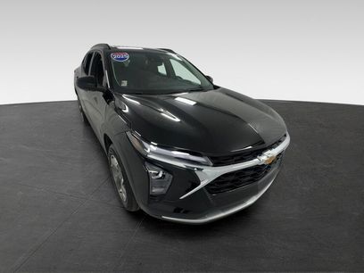 Used 2025 Chevrolet Trax LT w/ LT Convenience Package