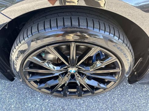 Used 2022 BMW 750i xDrive w/ Executive Package image 12