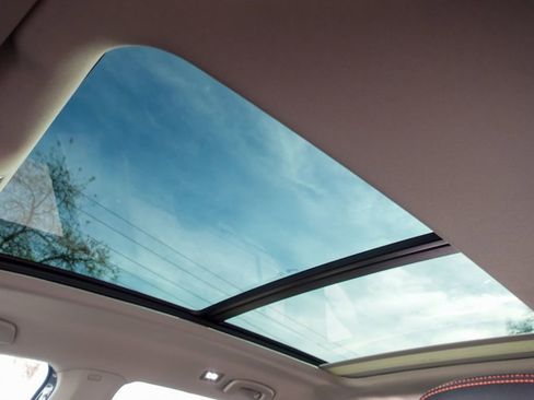 Used 2025 Volkswagen Atlas Peak Edition SE image 23