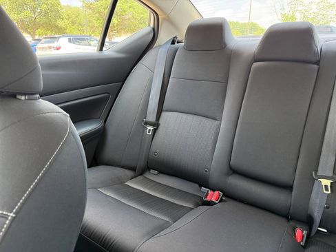 Used 2025 Nissan Altima 2.5 SV FWD image 39