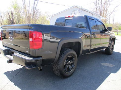 Used 2018 Chevrolet Silverado 1500 LT w/ Midnight Edition AWD/4WD image 6