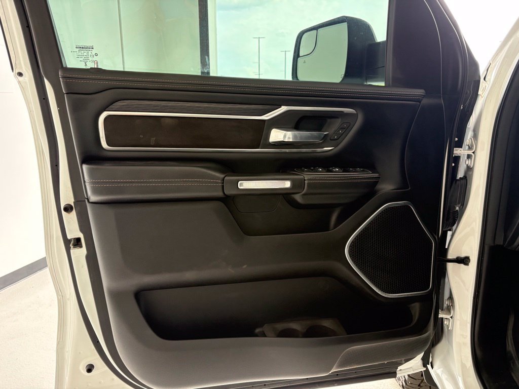Used 2023 RAM 1500 Laramie AWD/4WD image 26