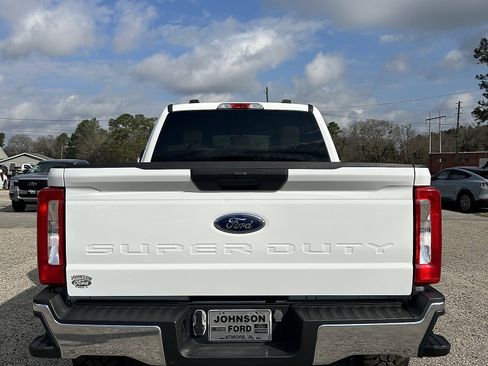 Used 2024 Ford F250 XLT image 4