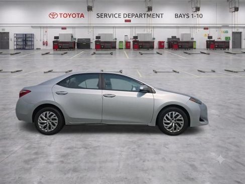 Used 2019 Toyota Corolla LE FWD image 5