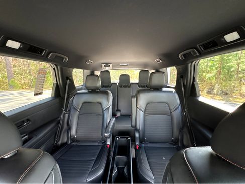 Used 2025 Nissan Pathfinder Rock Creek image 37