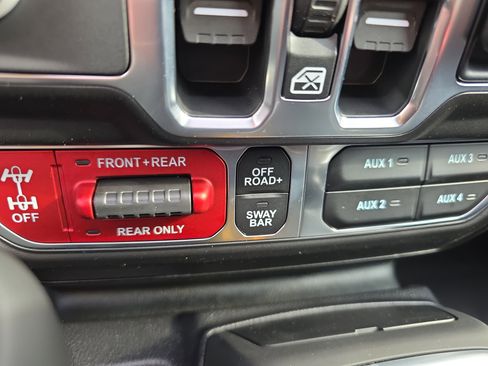 New 2026 Jeep Wrangler Unlimited Rubicon 392 w/ Quick Order Package 27X Moab AWD/4WD image 9
