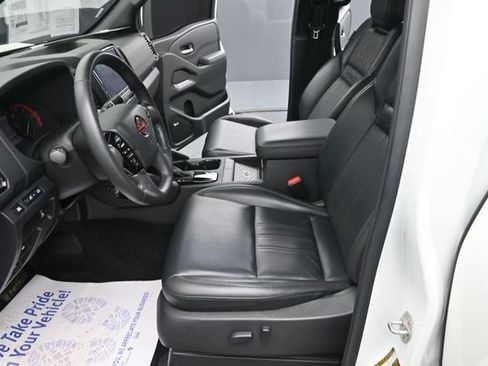 Used 2022 Nissan Frontier PRO-4X w/ Off-Road Protection Package AWD/4WD image 18