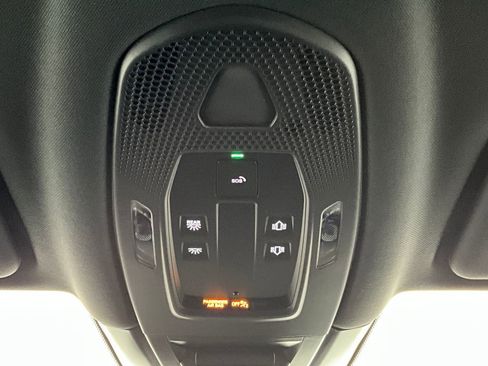 Used 2024 Porsche Cayenne Coupe image 13