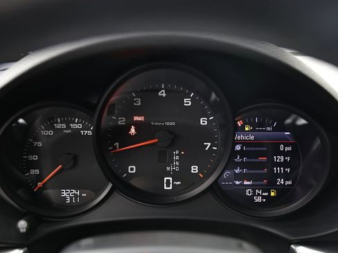 Certified 2025 Porsche 718 Cayman RWD image 32